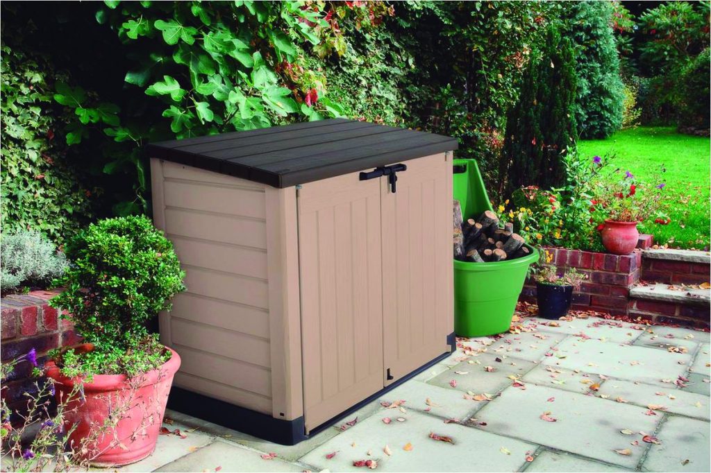 Cobertizo exterior de resina Keter 1200 litros para jardín.